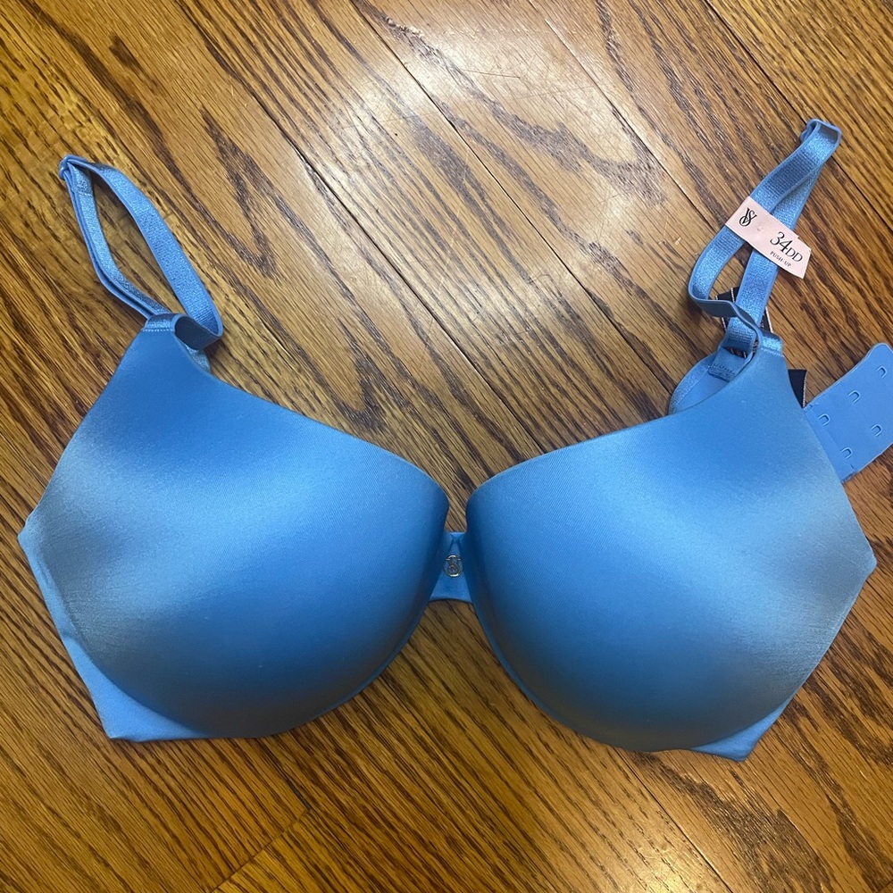 New. Victoria Secret So Obsessed push up bra. 34 DD